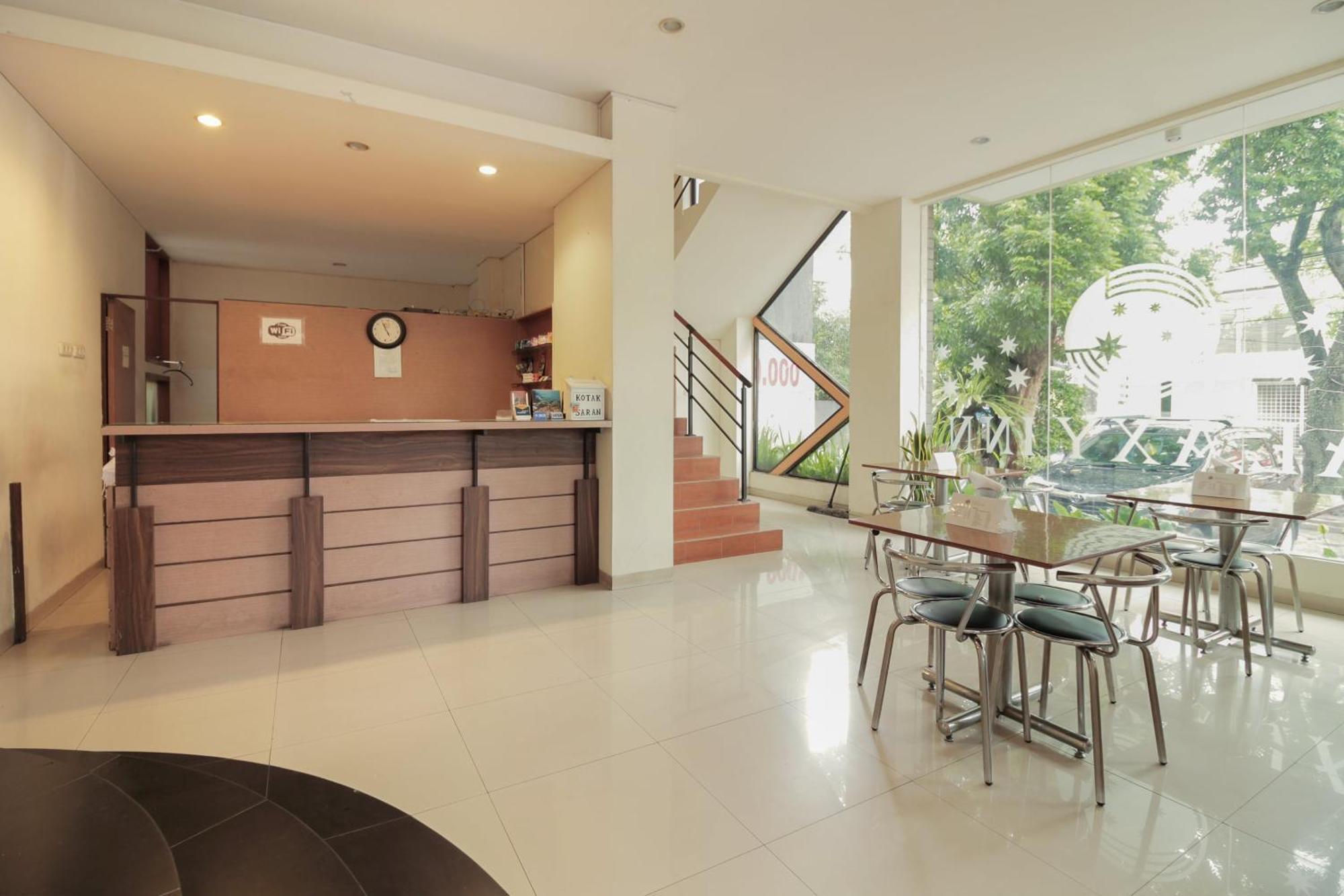 Capital O Galaxy Inn Bandung Eksteriør billede