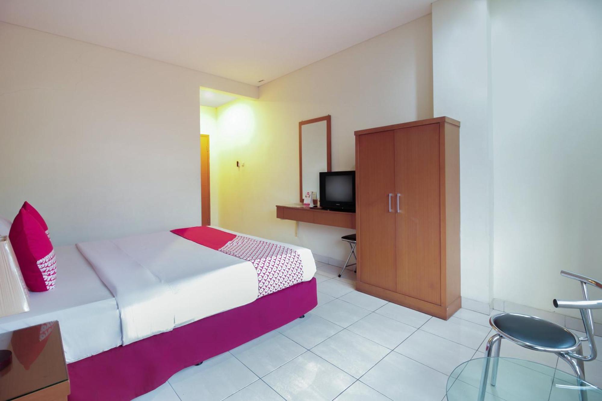 Capital O Galaxy Inn Bandung Eksteriør billede